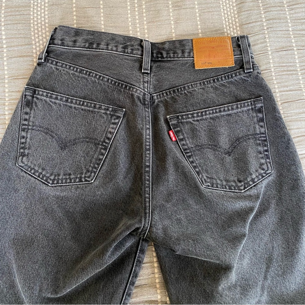 Levi’s 501 ‘90s Ankle Faded Black 100% Cotton Denim Jeans Straight 26 x 27 - Picture 2 of 11